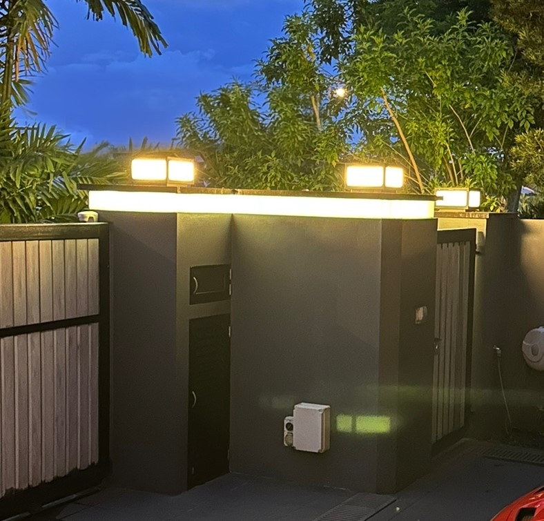 Solar Gate Post Lamp  - Pillar - Table Lamp - MoonCube (Large)