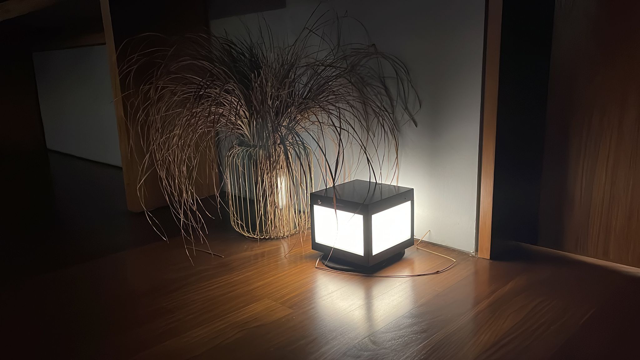 Solar Gate Post Lamp  - Pillar - Table Lamp - MoonCube (Small)